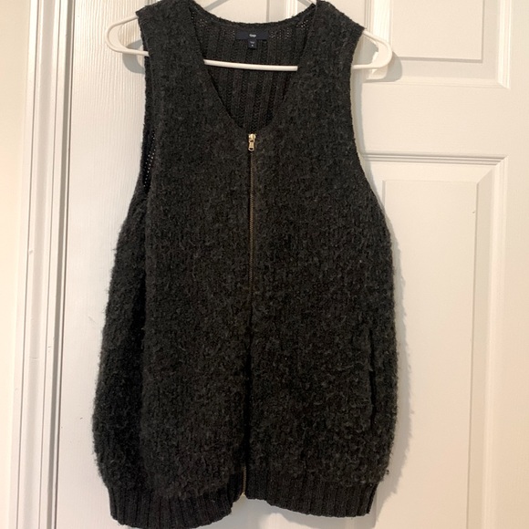 Gap Dark Gray Zip up Vest with Pockets - Picture 1 of 5